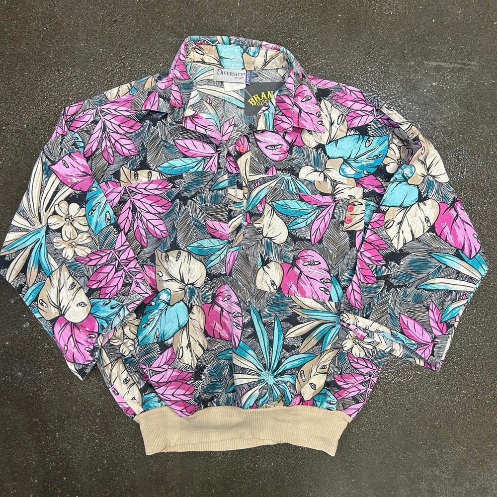Vintage 90s Diversity Sport Petite Floral Size Medium Button Up Blouse Hawaiian